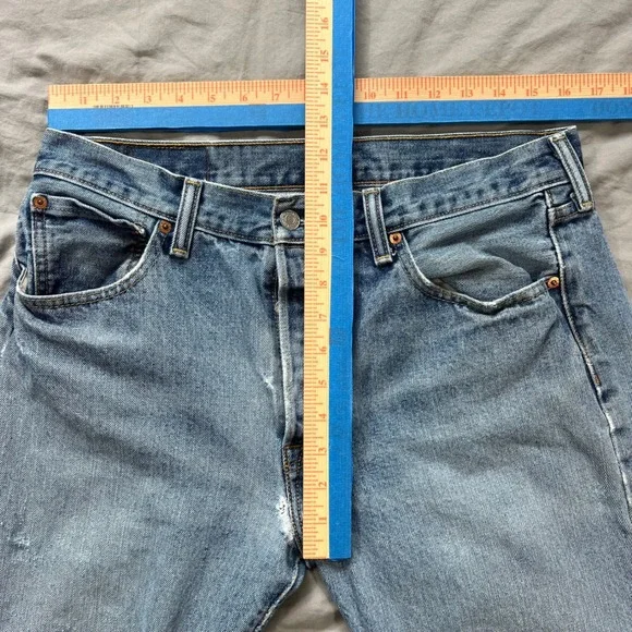 LEVI'S 501XX Mens Jeans 34x32 Light Wash Button Fly Distressed Rips Tears Casual - Picture 5 of 16